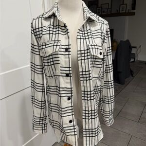 🌟🌟 H&M Black and White Plaid Utility Jacket